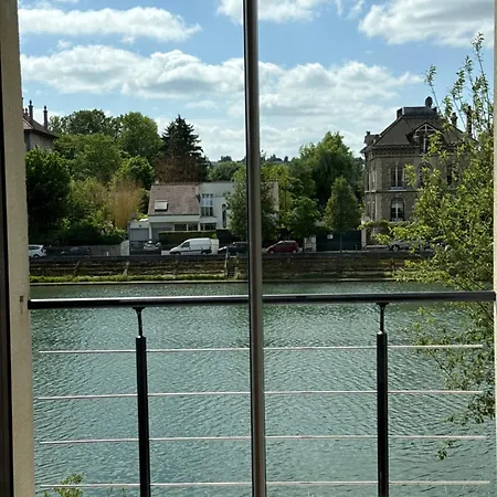 Les Berges Du Paradis Apartment