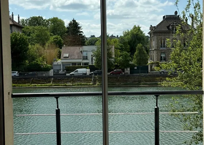 Les Berges Du Paradis Apartment